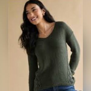 Francesca's Collections Olive V-Neck Sweater